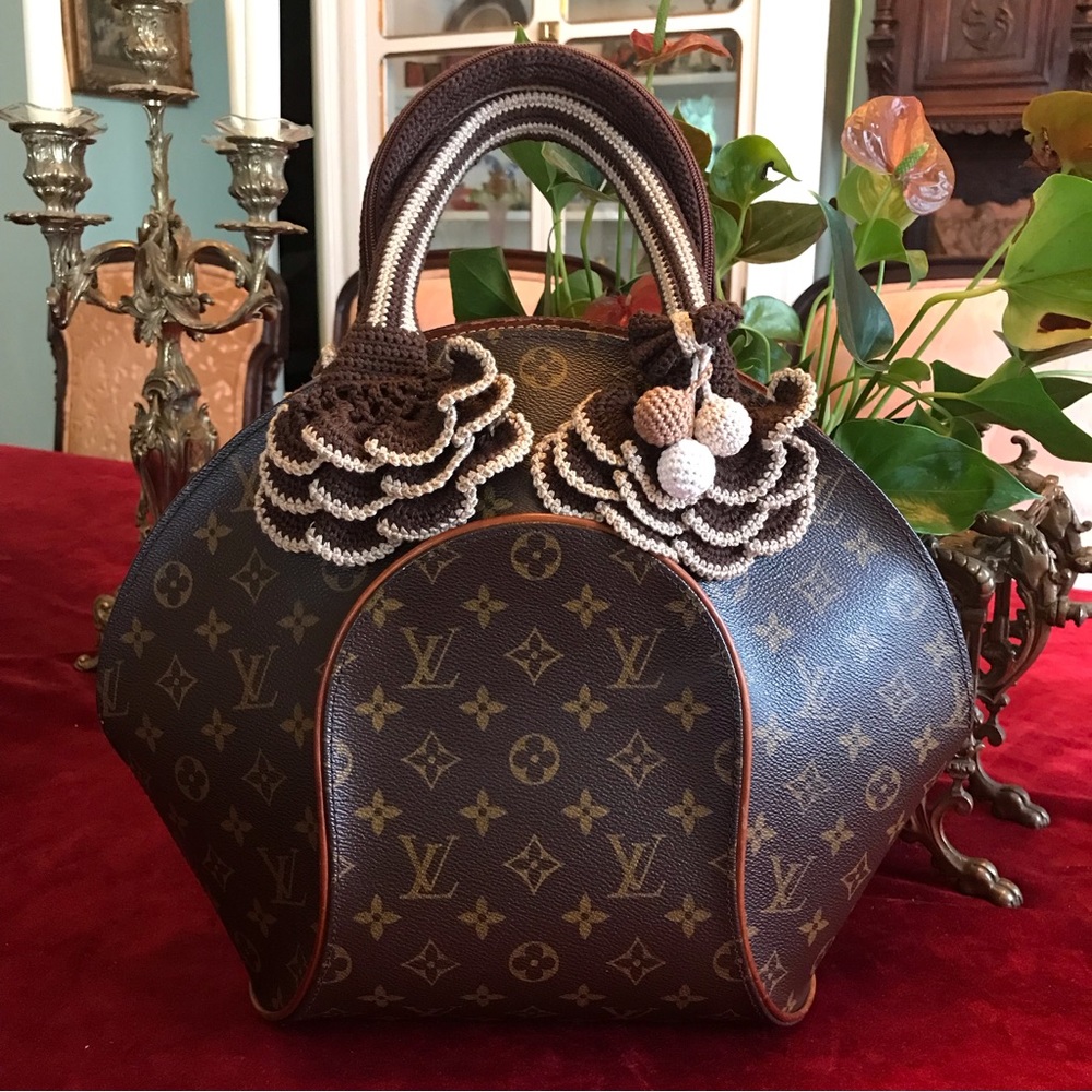 💯 Guaranteed Authentic Louis Vuitton Ellipse MM Monogram 🥀🥀FIRM PRICE🥀🥀